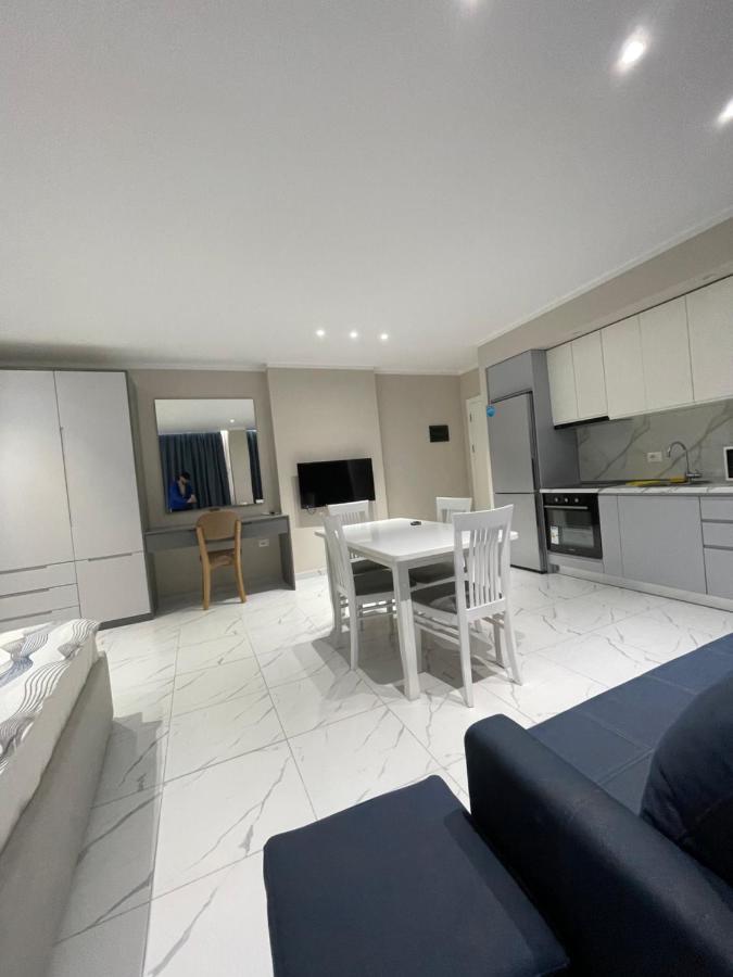 Modern Beachfront Apartments Saranda Extérieur photo