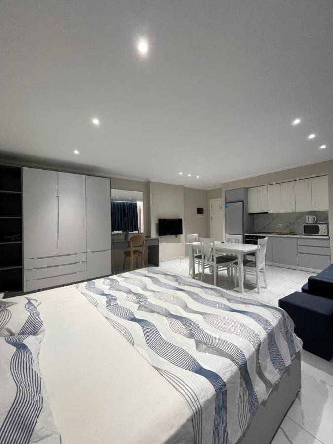 Modern Beachfront Apartments Saranda Extérieur photo