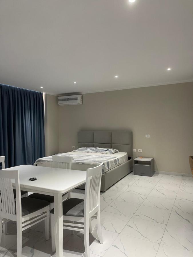 Modern Beachfront Apartments Saranda Extérieur photo
